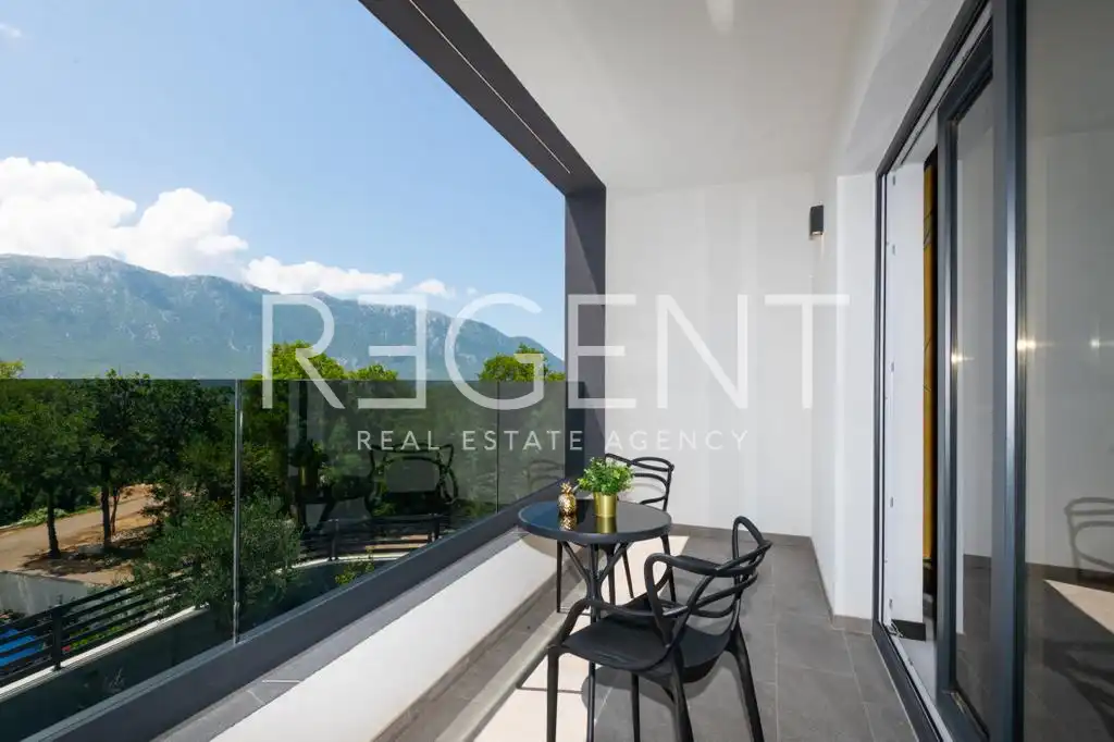 Makarska, Zagvozd - Luxury villa with pool 270 m2