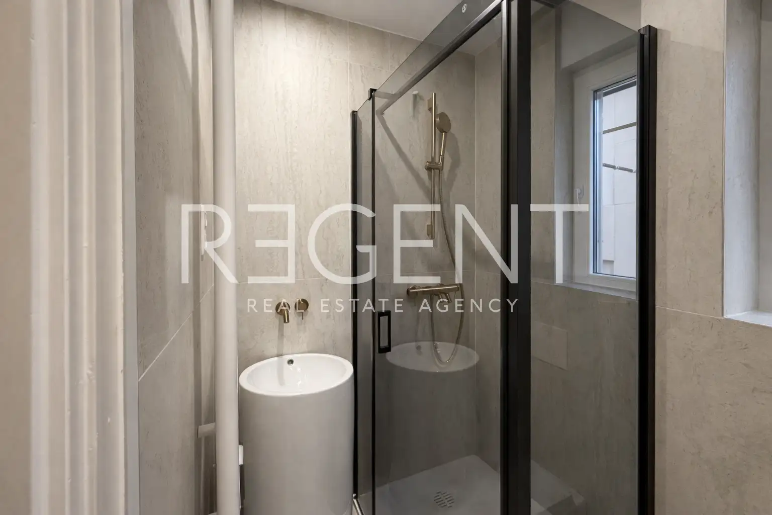 Zagreb, Centar - elegantno renoviran stan u centru grada