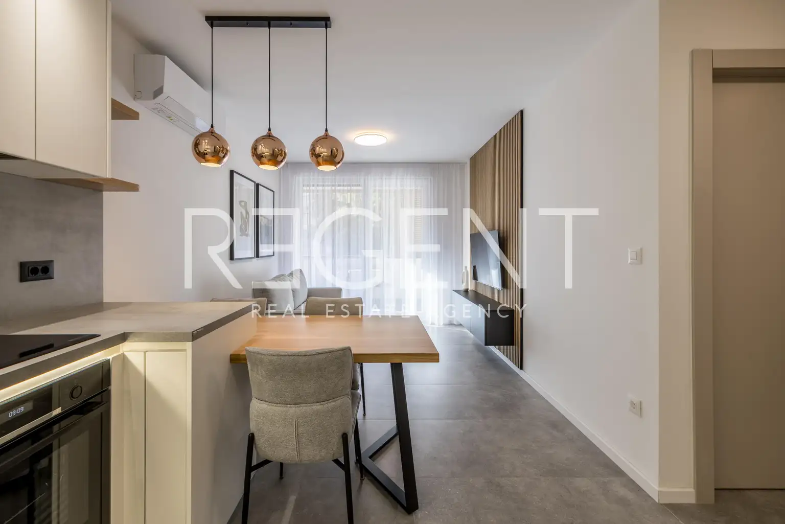 Split, Pazigrad - Jednosoban stan sa loggiom i garažom