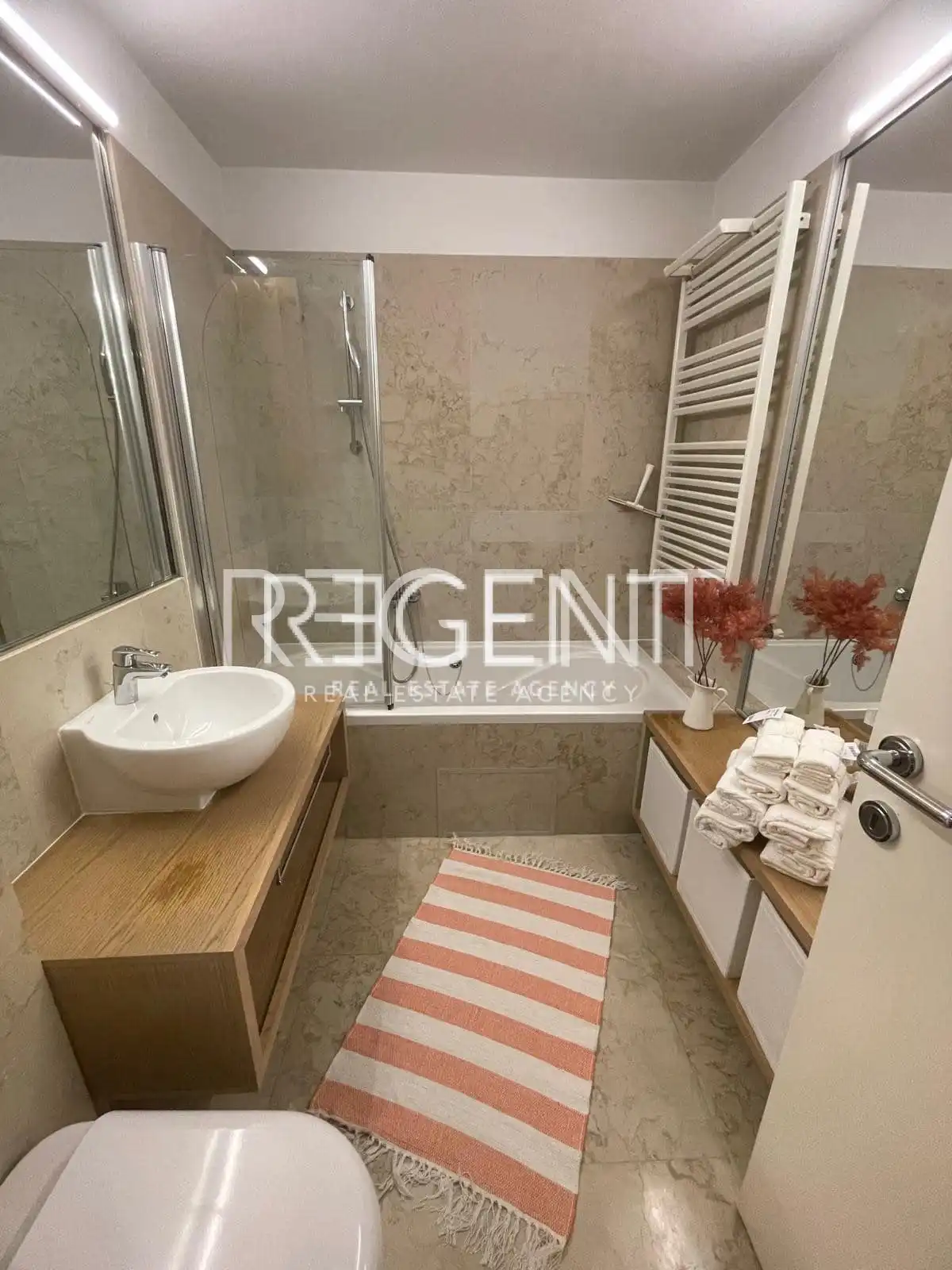 Zagreb, Kvaternikov Trg - Maisonette-Wohnung 150 m2 zu vermieten