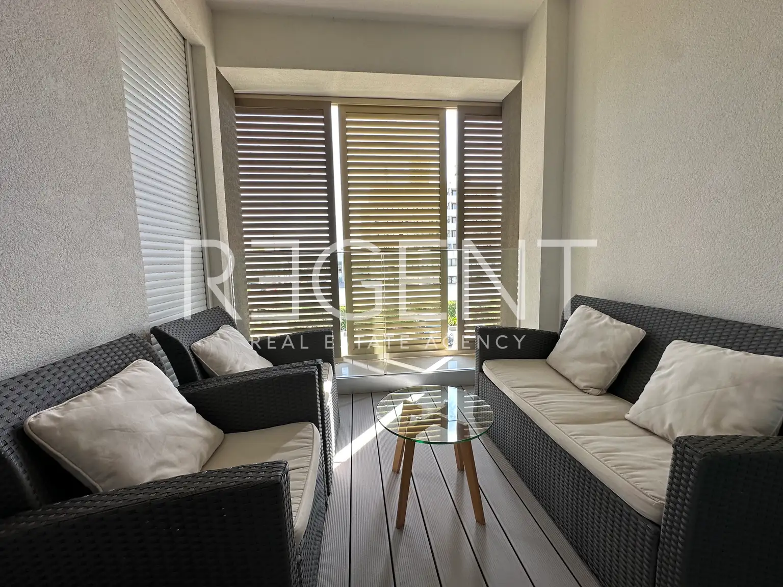 Split, Žnjan - Zwei-Zimmer-Wohnung mit Loggia und Meerblick ZU VERMIETEN