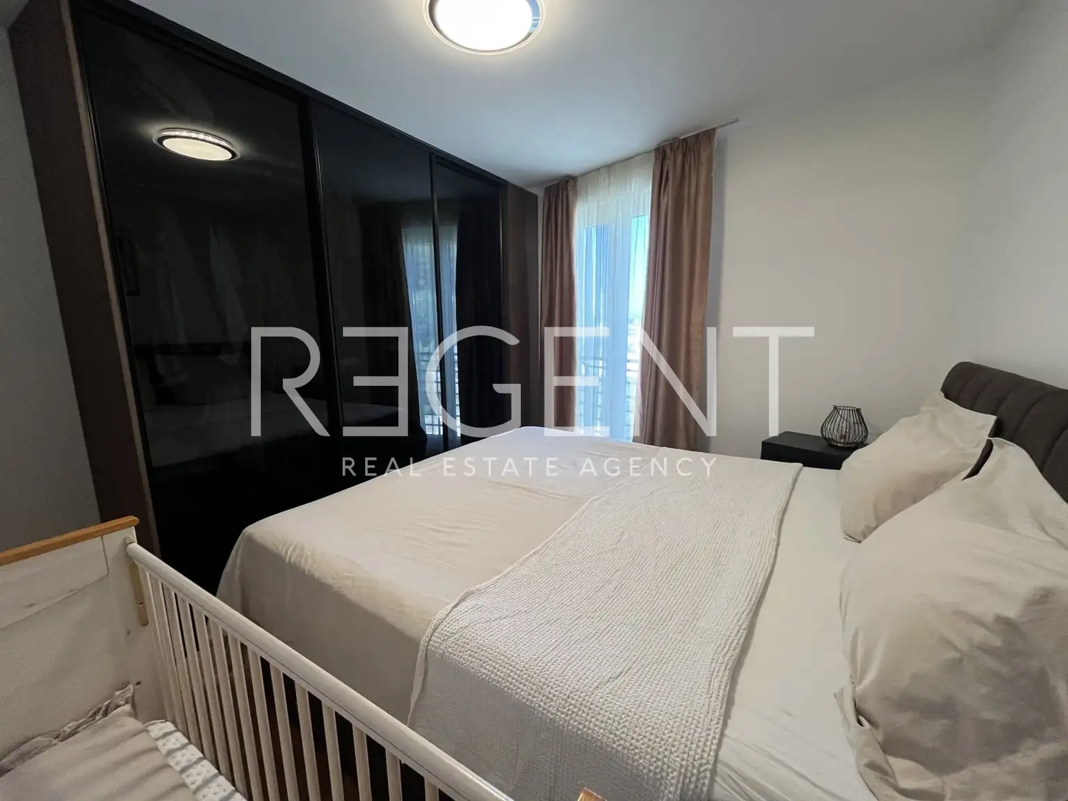 Solin, Sv. Kajo - Appartamento di tre stanze con loggia e vista mare
