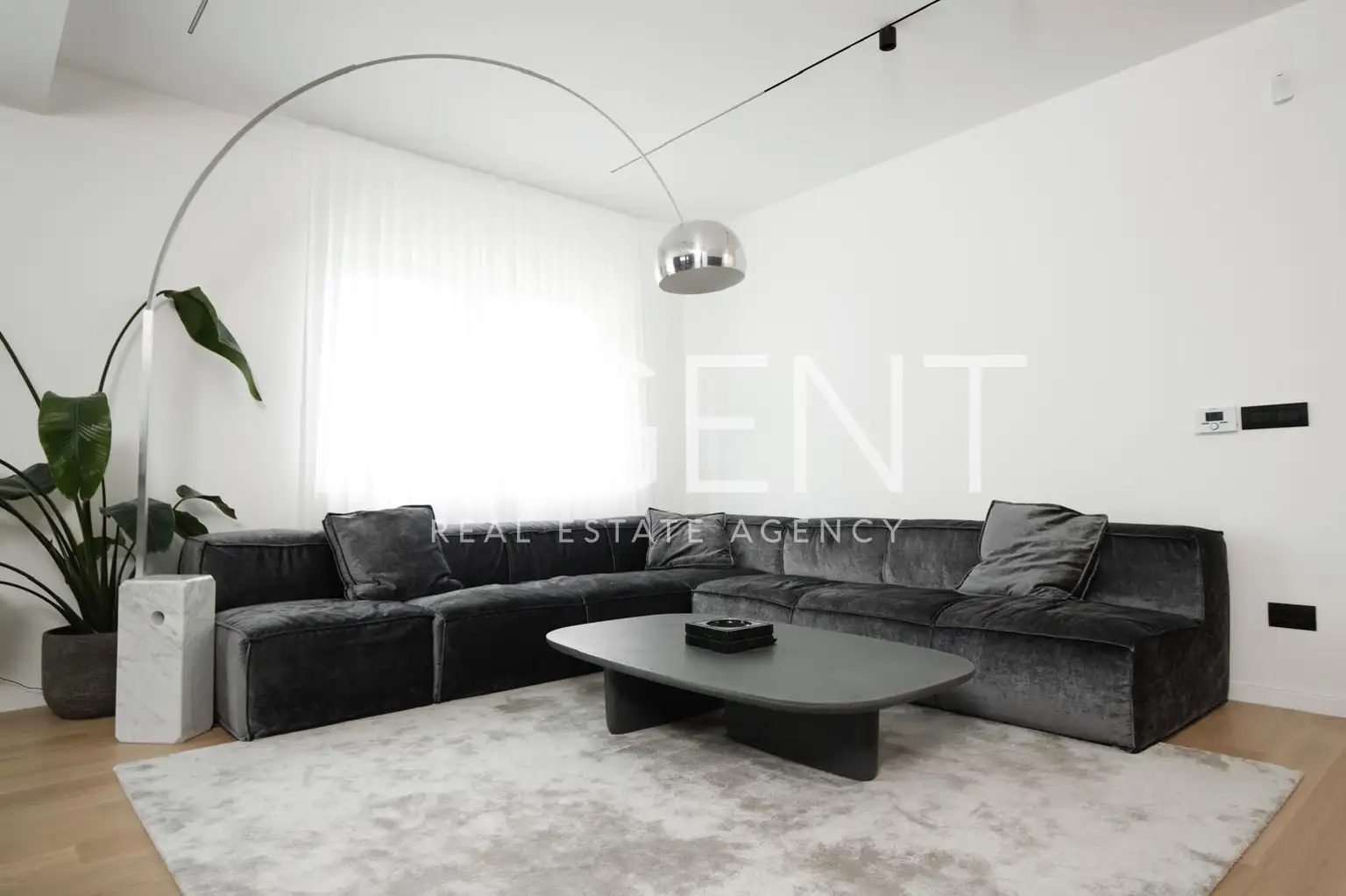 Zagabria, Srebrnjak - Lussuoso appartamento con tre stanze e sauna