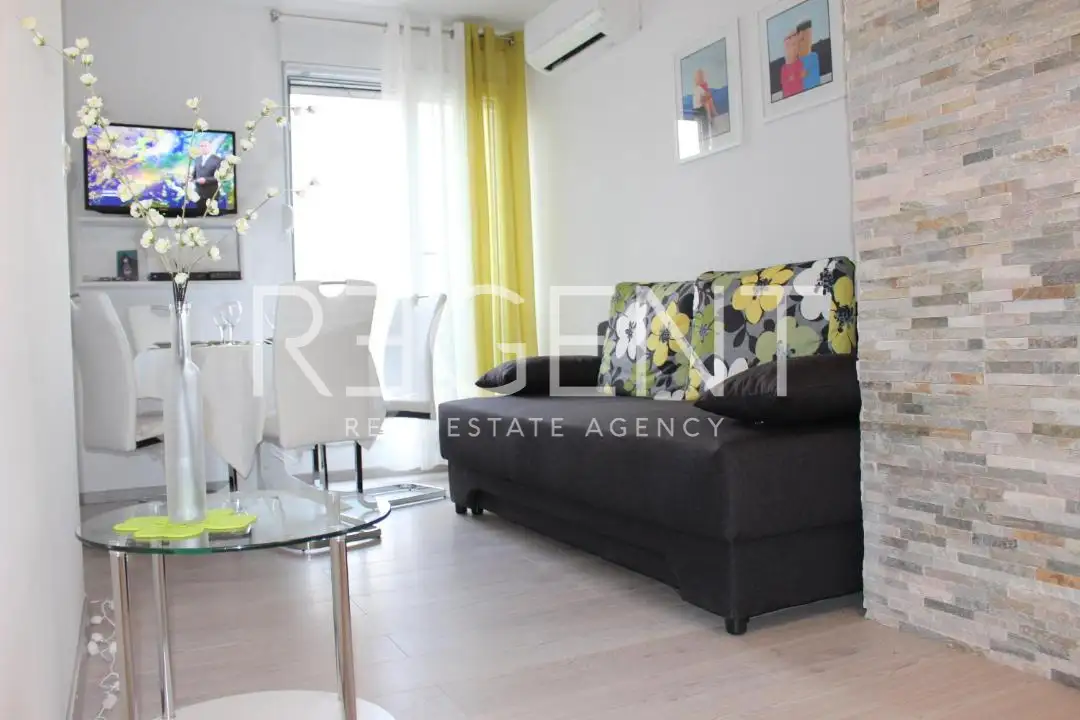 Split, Trstenik - Jednosoban stan s pogledom na more