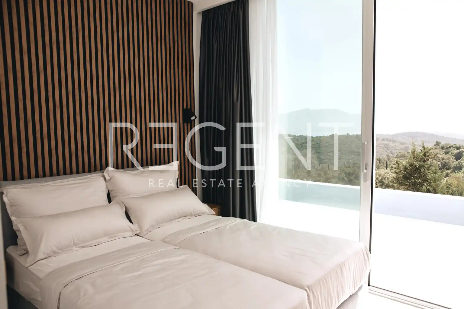 Korčula, Žrnovo - Luksuzna obiteljska vila s prekrasnim pogledom 360 m2