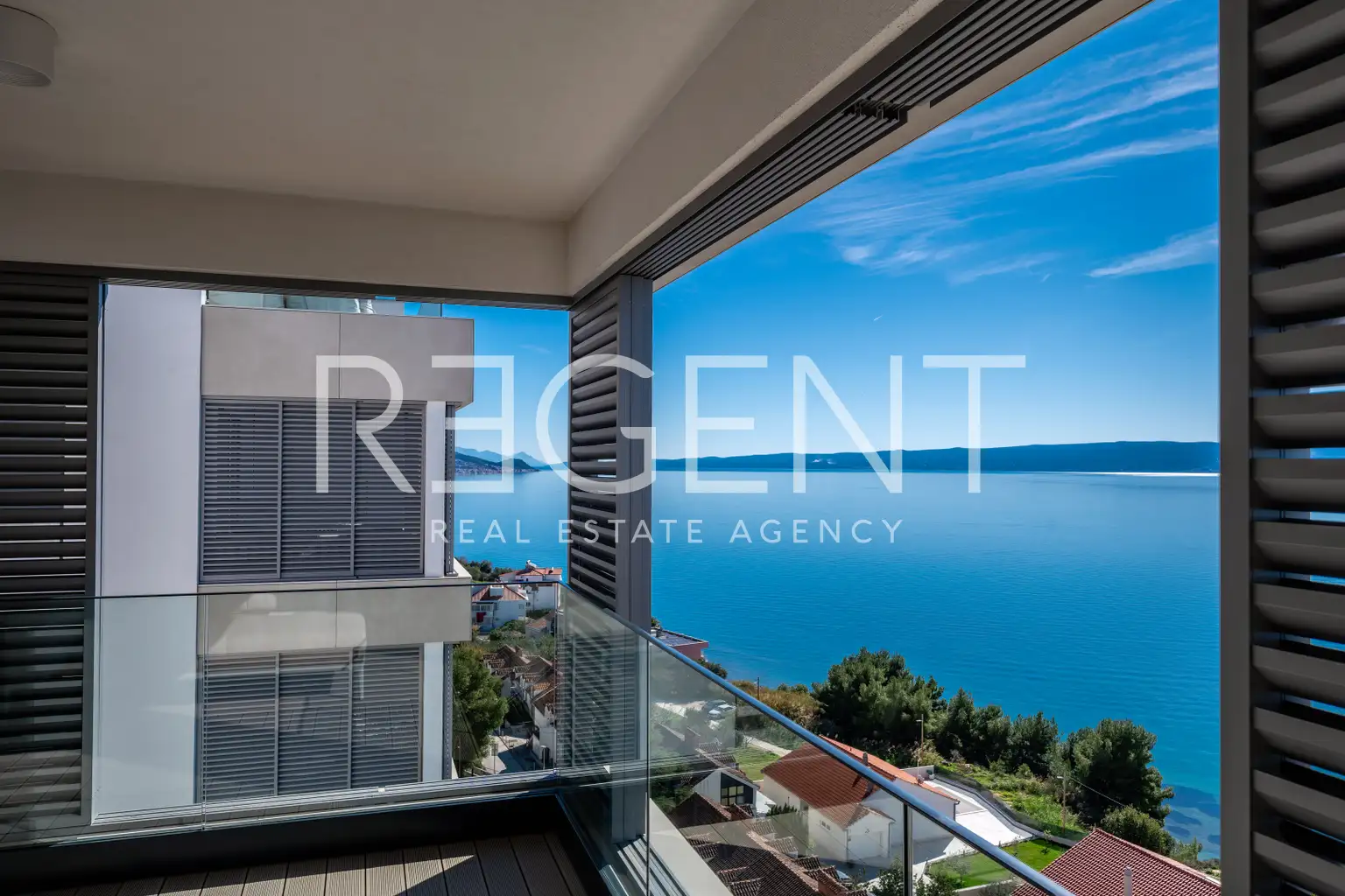 Split, Žnjan - Luksuzno dvosobno stanovanje z odprtim pogledom na morje