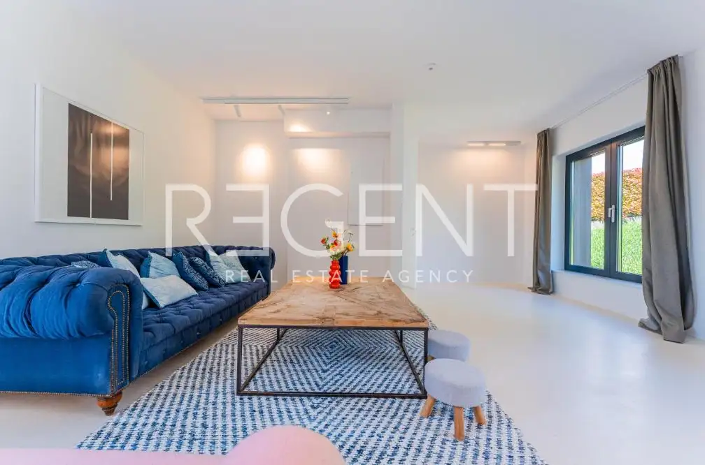 Zagreb, Šestine – Moderna obiteljska vila s bazenom