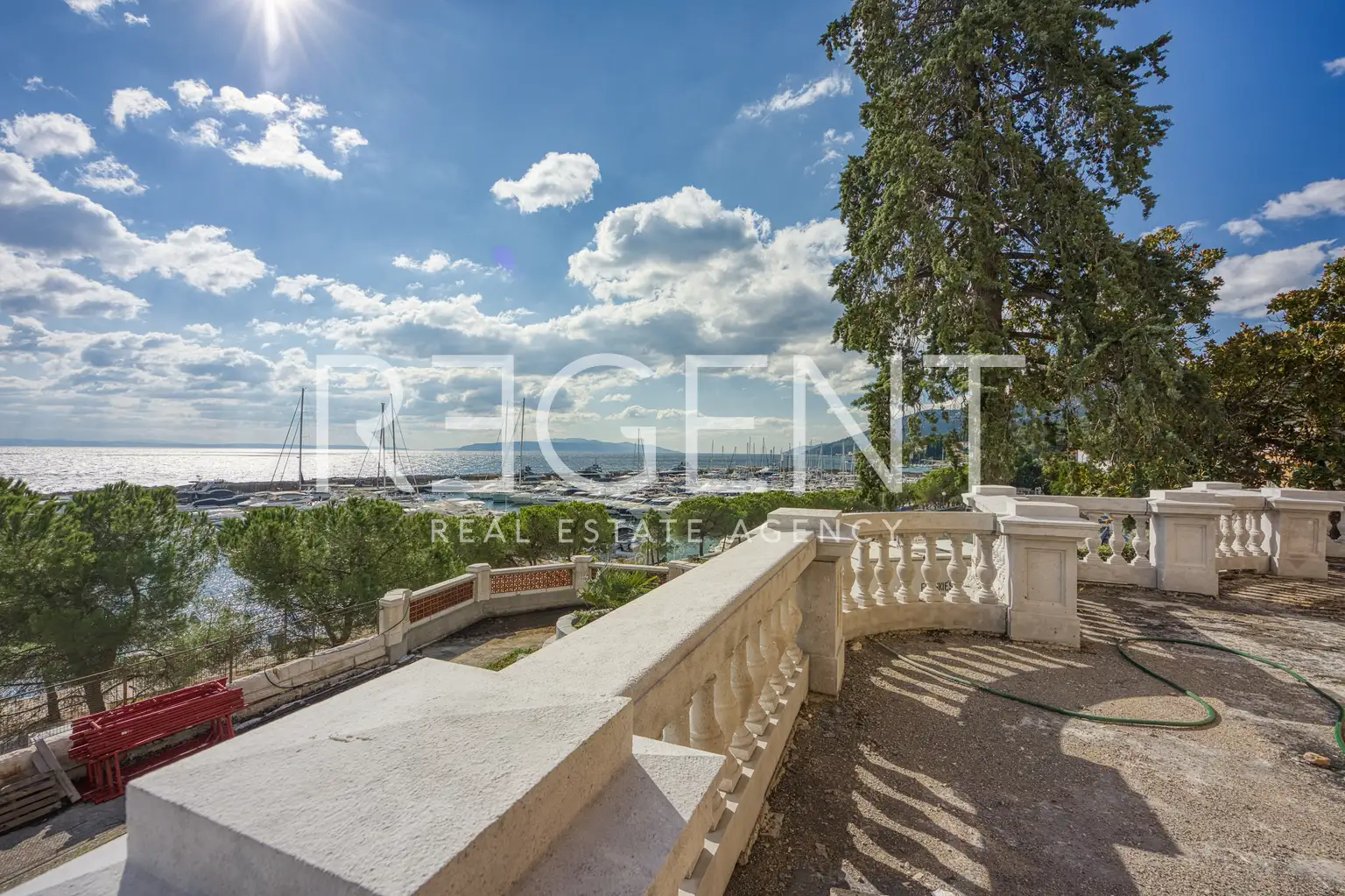 Ičići, Opatijska rivijera – povijesna vila s pogledom na more