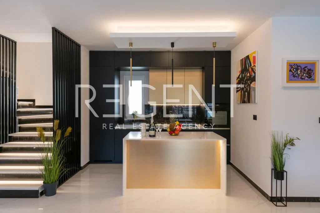 Makarska, Zagvozd - Luxury villa with pool 270 m2