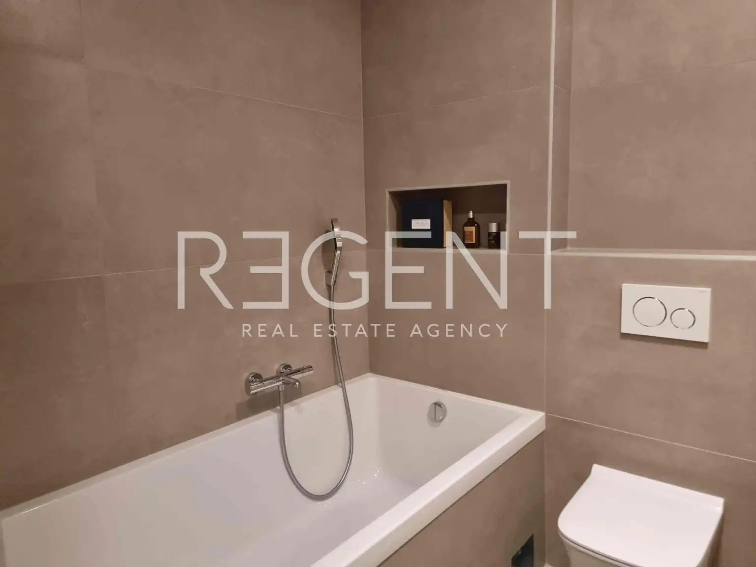 Istra, Pula - Luksuzni Penthouse od 240 m2 u novogradnji