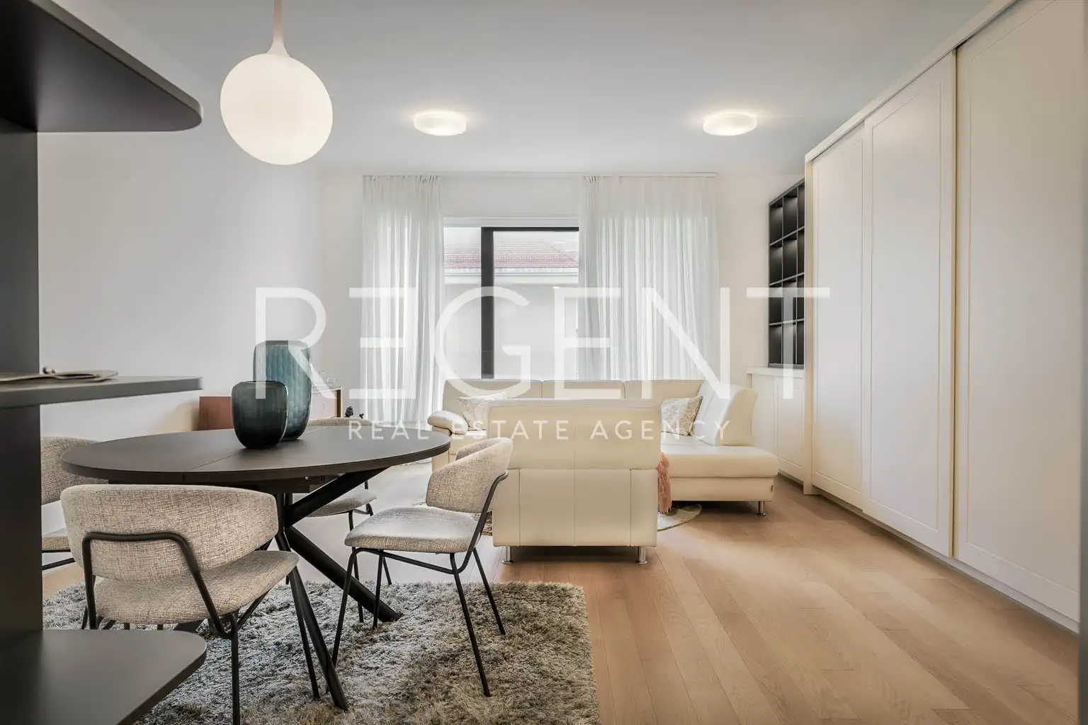 Záhreb, Centrum - Luxusný dvojizbový byt 67 m2 prenájom