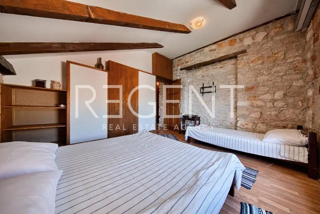 Komiža - Kamenný dom priamo pri mori