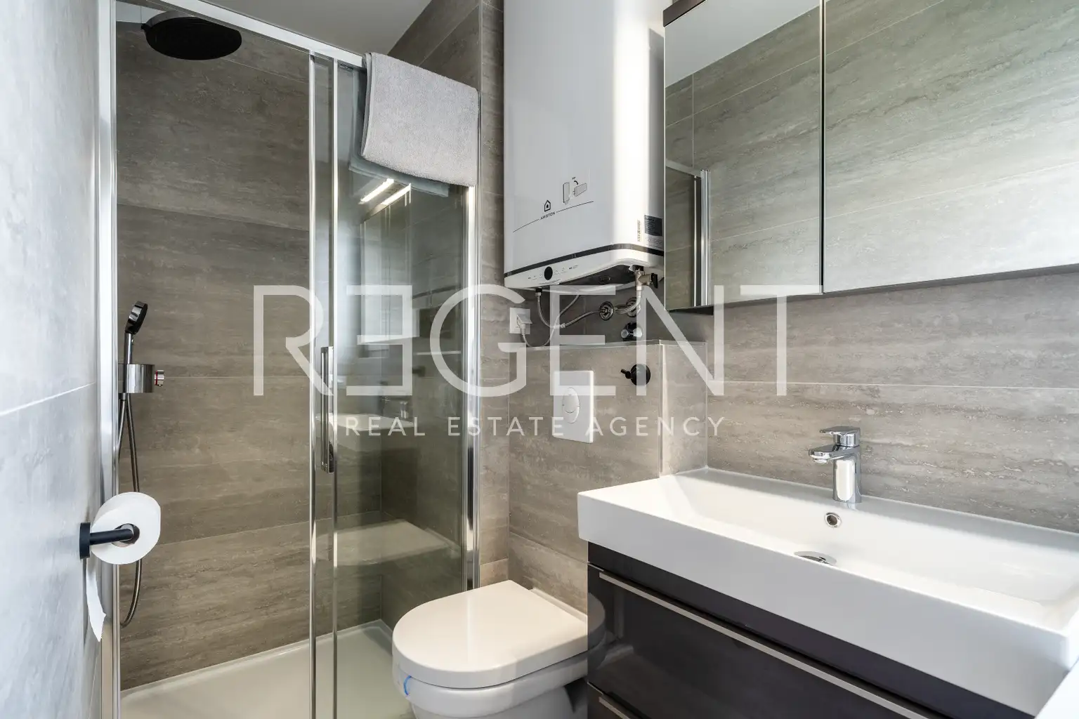 Split, Mejaši - One-bedroom apartment with a terrace and outdoor parking space