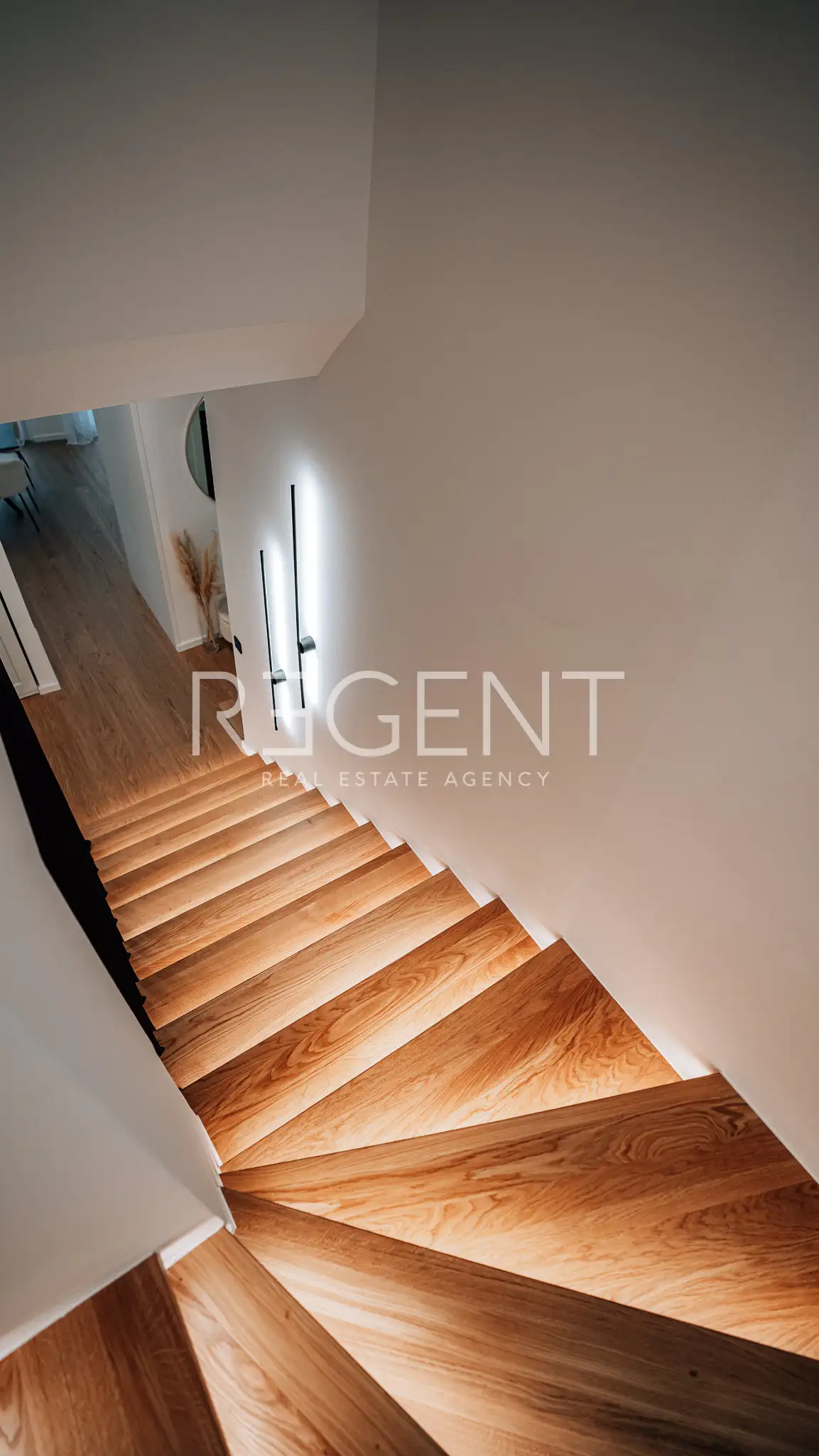 Záhřeb, Remete – Luxusní dvoupatrový byt k pronájmu