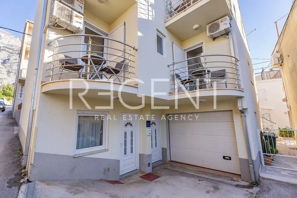 Makarska, Centar - Apartmanska kuća u blizini centra bruto površine 186 m2