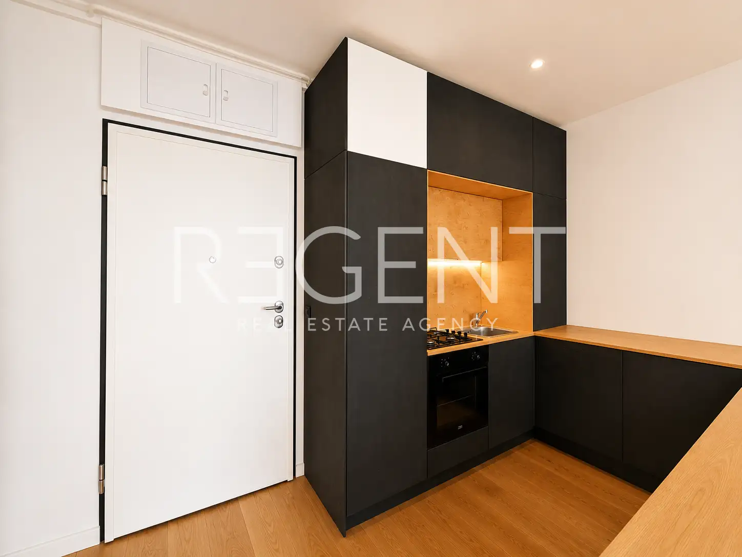 Stan 58 m², Trnje — 2S, loggia, garažno mjesto