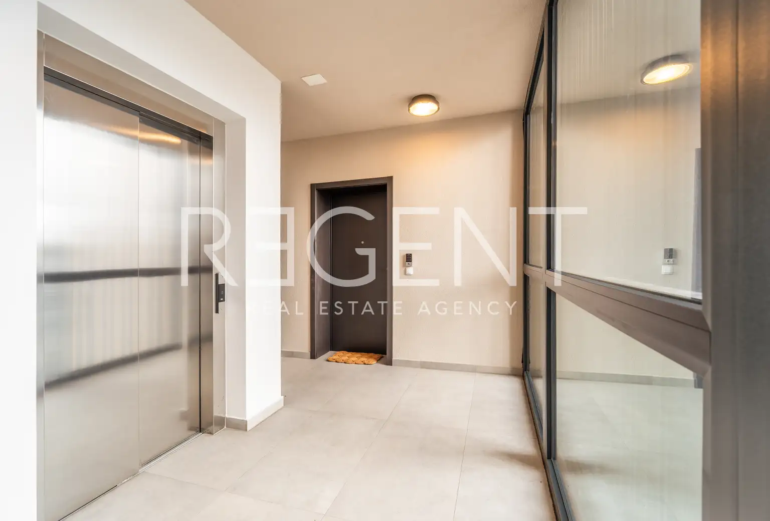 Zagreb, Maksimir - Luksuzan trosoban stan s garažnim mjestom