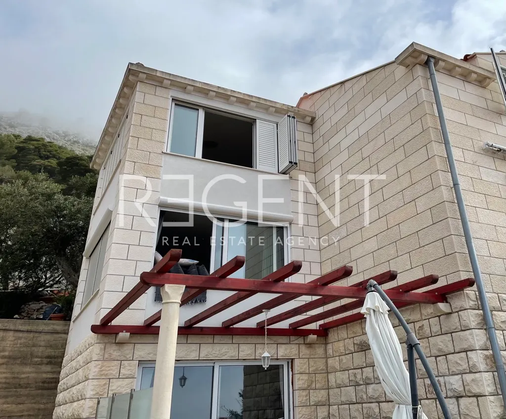 Dubrovnik, StariGrad – Atraktivna moderna vila s pogledom na grad