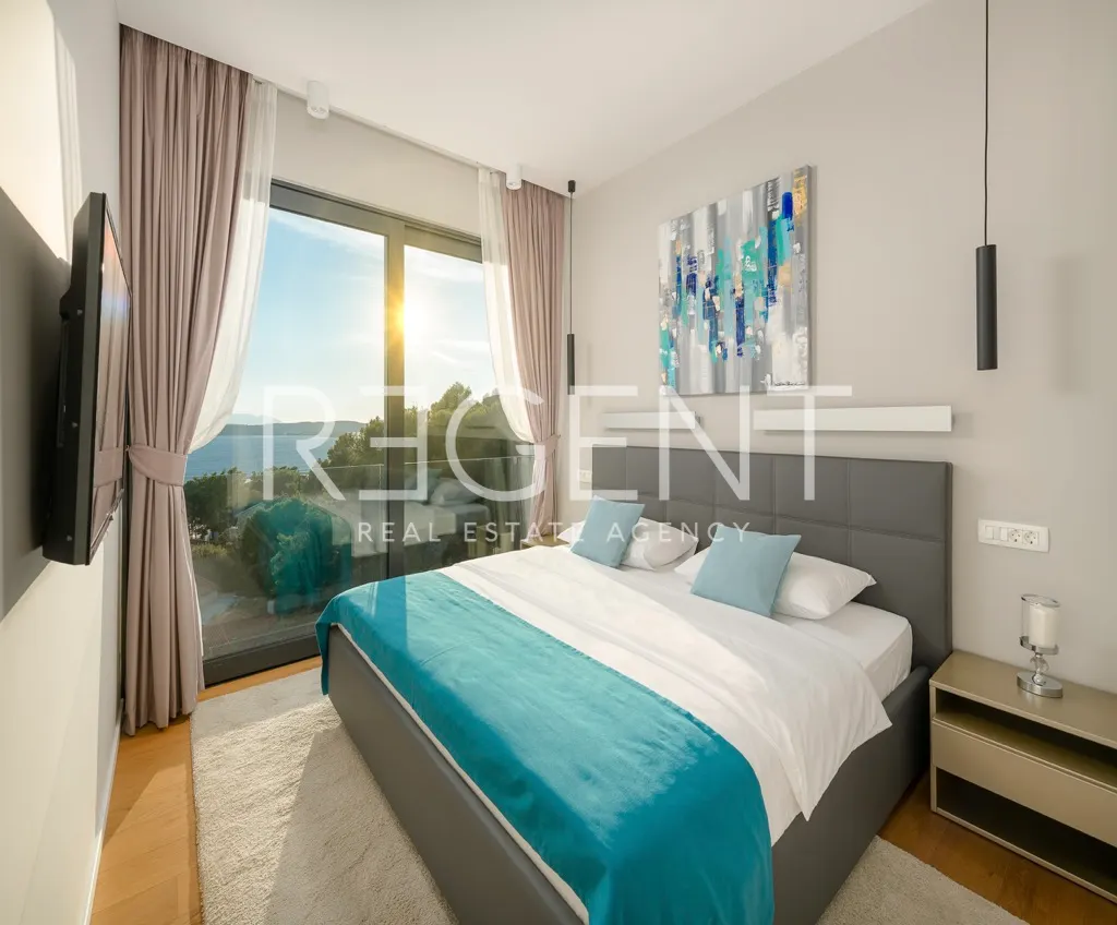 Hvar – Moderna vila s pogledom na more 195 m2