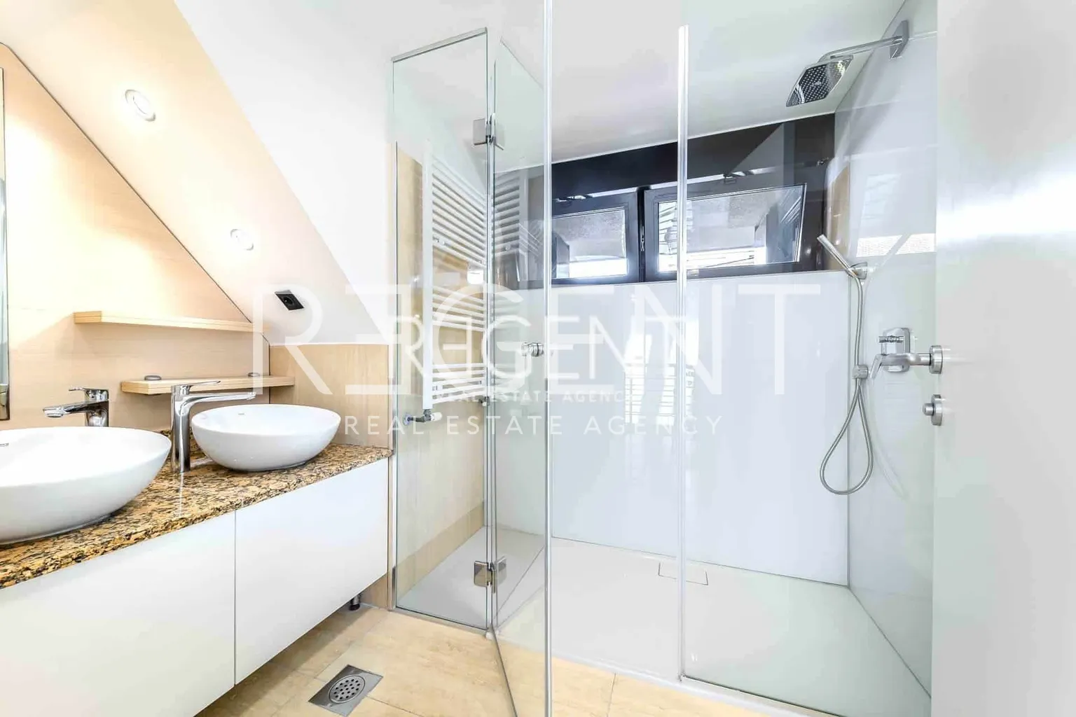Zagrzeb, Lašćina - Piękna willa 310 m2, wynajem