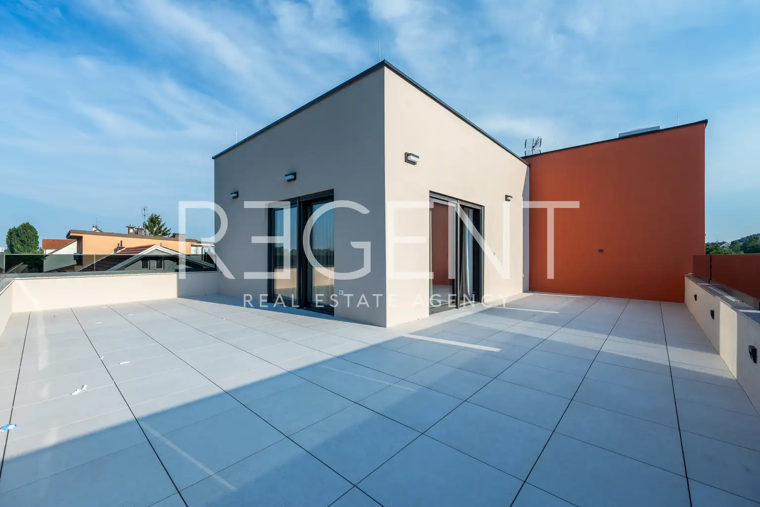 Penthouse 123 m², Maksimir — première location, ascenseur privatif, garage