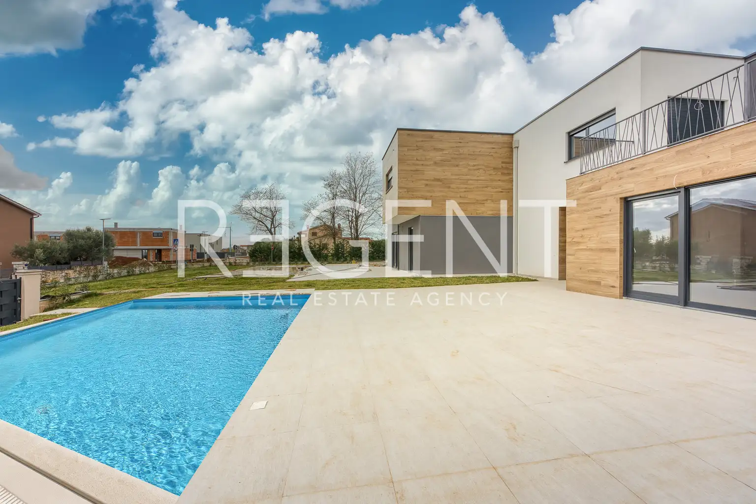 Kaštelir-Labinci - Dvojna kuća s bazenom i pogledom na more