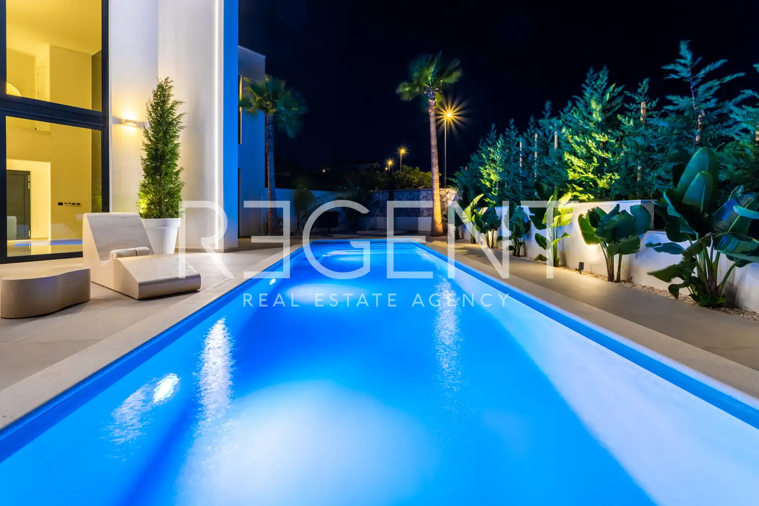 Villa de luxe avec vue dégagée sur la mer dans un endroit exclusif à Primošten