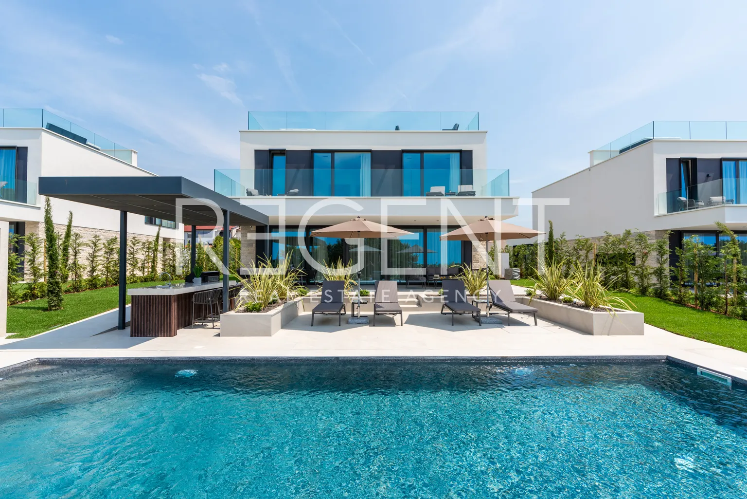 Istra, Poreč – Dizajnerska vila s pogledom na more 310 m2