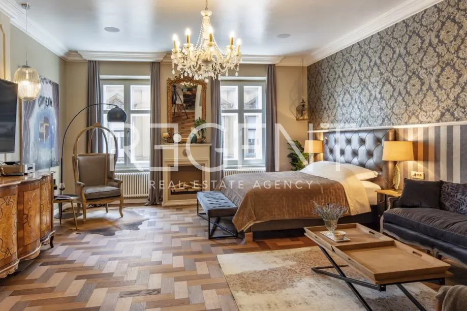 Záhřeb, Frankopanská - Luxusní měšťanský byt v centru města 110 m2