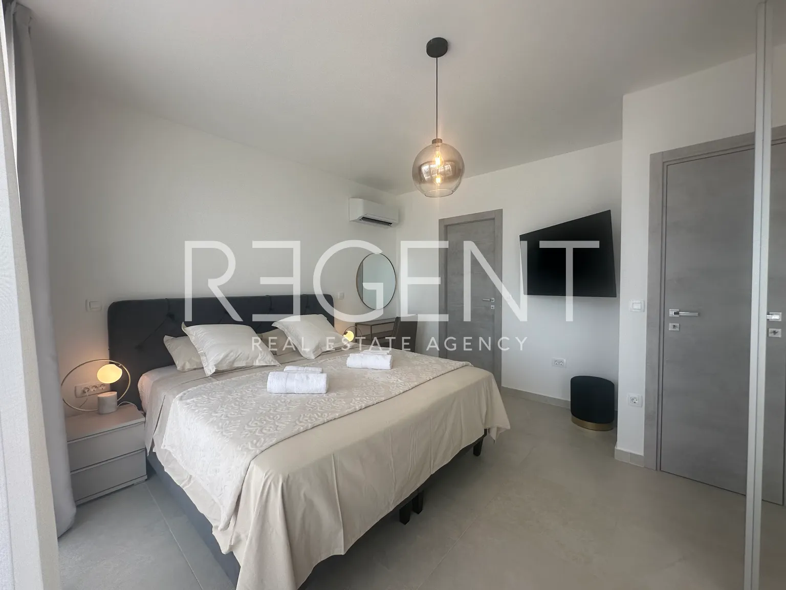 Split, Kaštela - Luksuzna Vila 188 m2 s pogledom na more