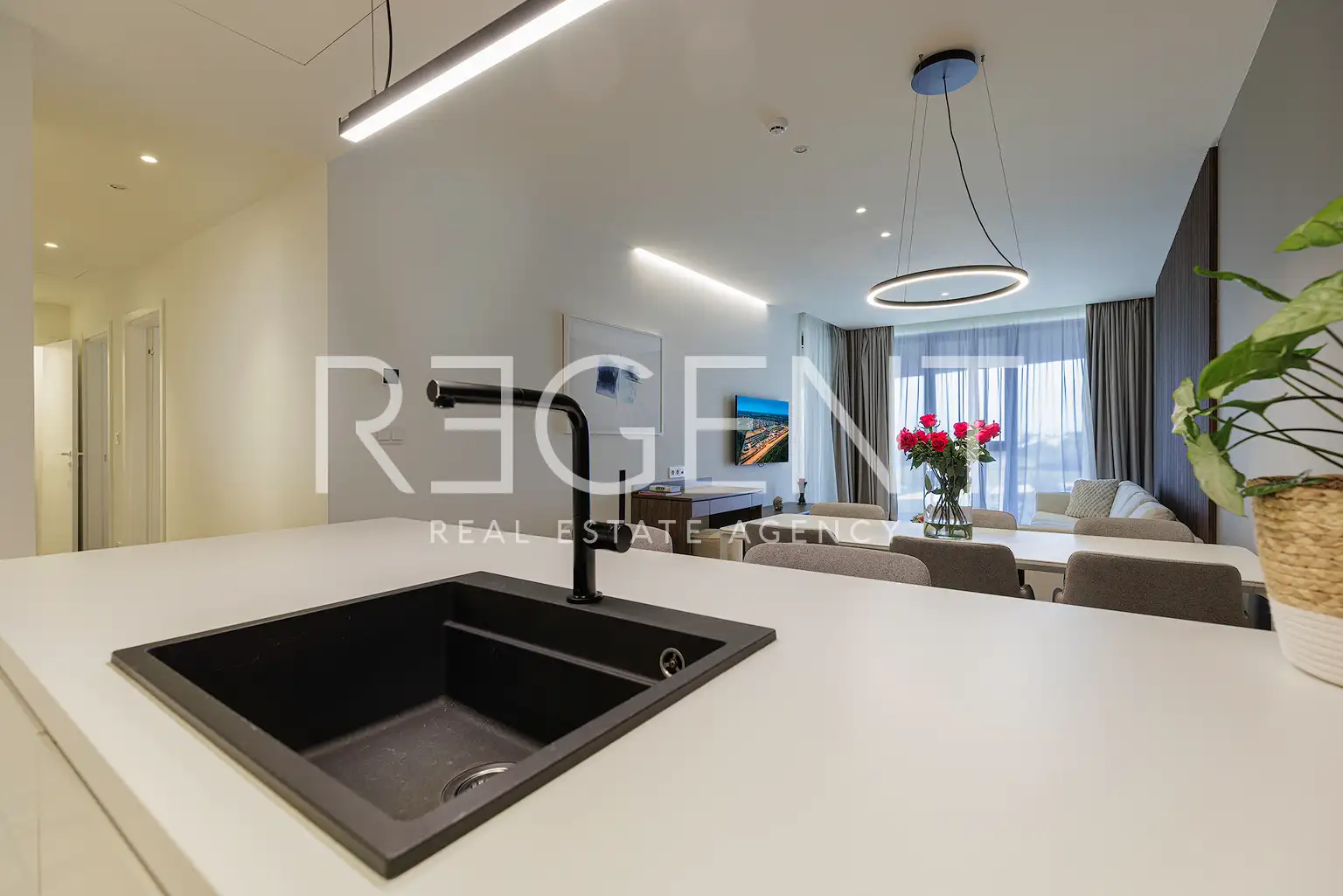 Istra, Petram Resort – trosoban apartman 95 m², balkon, pogled na park