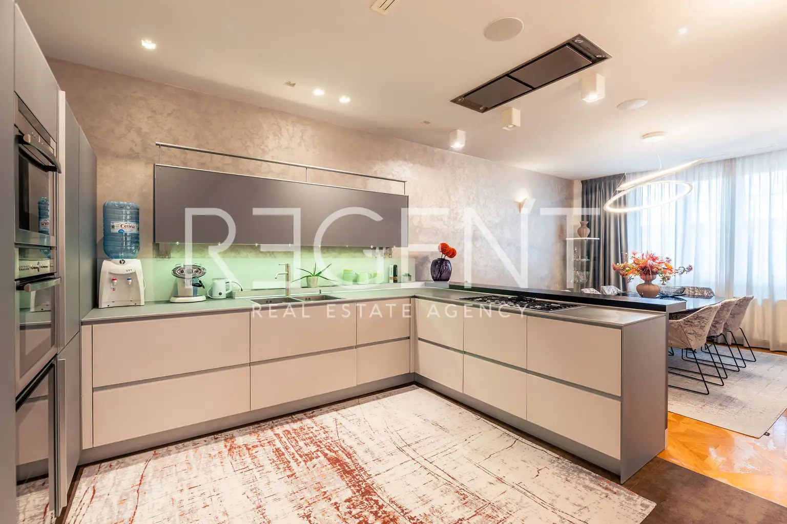 Zagreb, Center - Luxurious four-room apartment in the city center