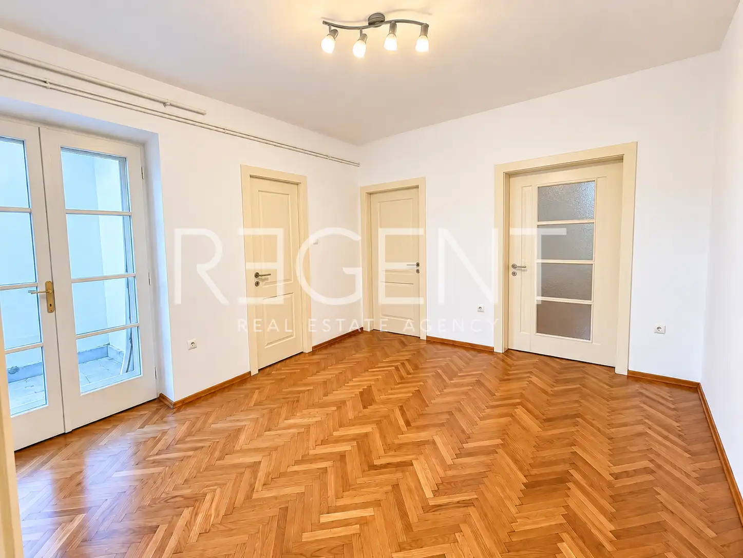Geschäftsräume 75 m², 4 Räume — Martićeva, Zagreb
