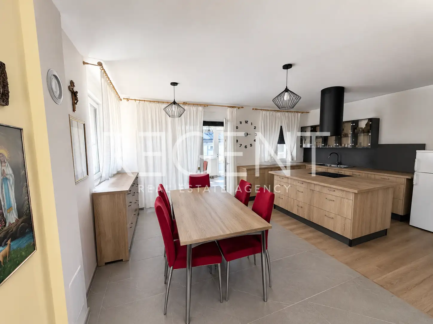 Dom 178 m², Gornji Dubrava — nowa budowa 2026, samowystarczalny