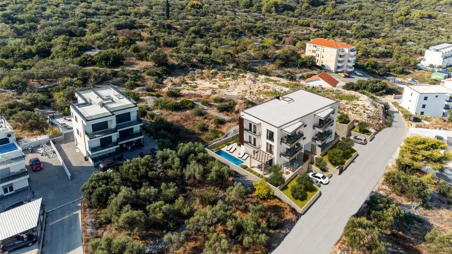 Trogir, Okrug Novi - Nowoczesna nowa zabudowa z widokiem na morze