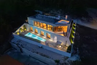 Split, Klis – Moderna vila s bazenom, saunom i kućnim kinom