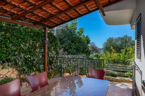 Šibenik, Rogoznica - Haus mit sechs Apartments