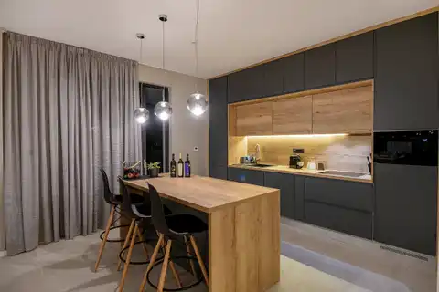 Marina Hills Resort — 3 vile s bazenom, 12 soba i pogled na more