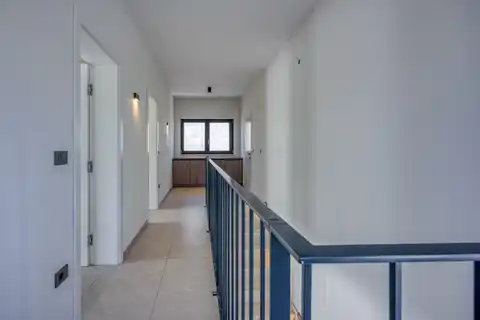 Kuća 230 m² — grijani bazen, krovna terasa, Poreč
