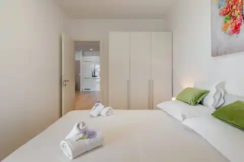 Split, Žnjan - Jednosoban stan sa loggiom i pogledom na more