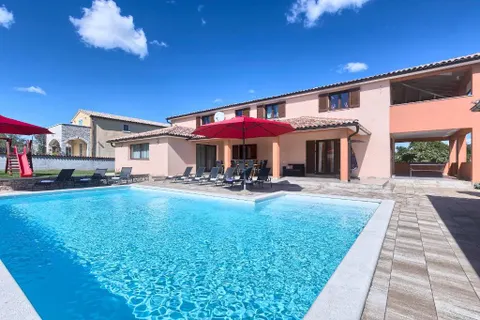 Istra, Tinjan – Prekrasna moderna vila s bazenom 260 m2