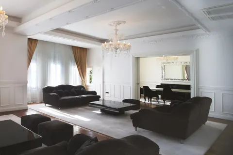 Zagreb, Donji grad, Marulićev trg – luksuzan ured od 280 m² za najam