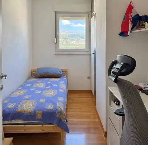 Split, Brda – dvosoban stan s lođom i pogledom na more