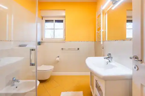 Zagreb, Remete – Prostorno štirisobno stanovanje za najem