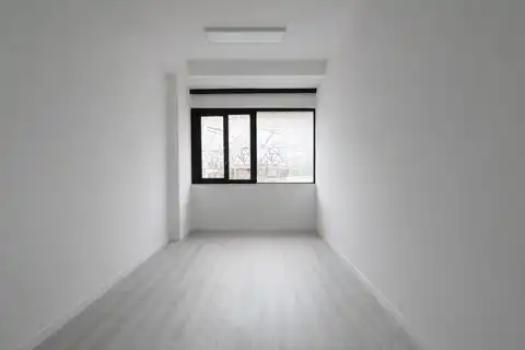 Split, Blatine - Prostorný obchodní prostor