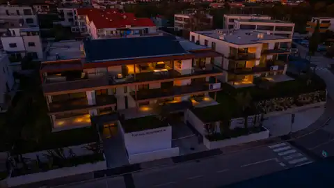 Istrien, Novigrad - Dreizimmerwohnung in einer luxuriösen Wohnanlage 105 m2