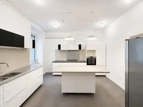 Záhreb, Centrum – byt 135 m² na prenájom, zrekonštruovaný 2026, 1. poschodie
