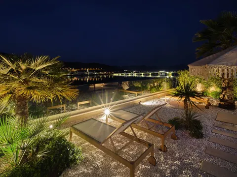 Trogir - Moderna villa s pogledom na more 341 m2