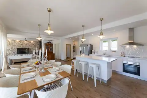 Maison avec piscine, 260m²