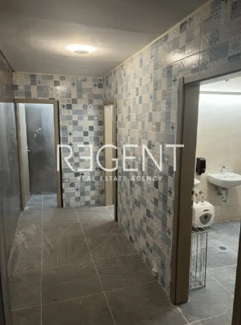 Trogir - Obytně komerční budova 1380 m2 s přilehlým pozemkem ve výborné lokalitě